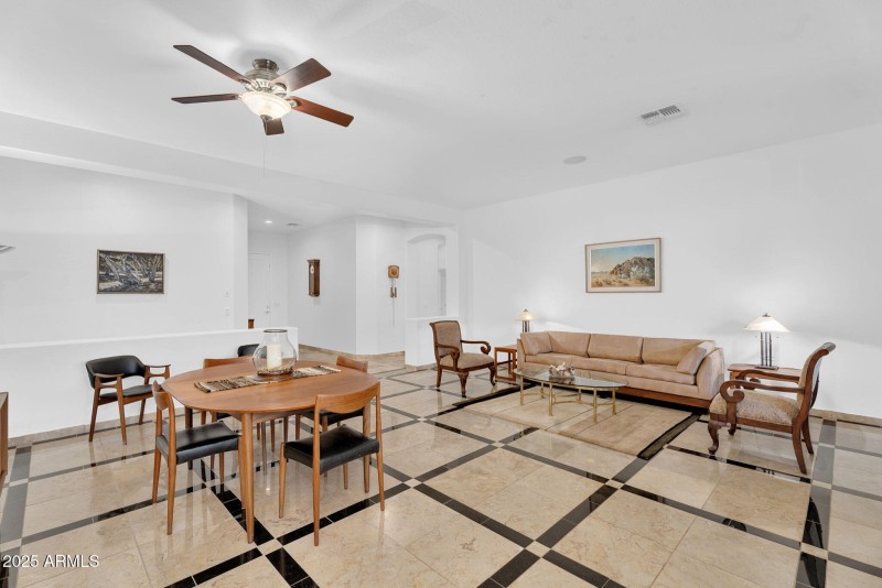 21-web-or-mls-Ravenswood-18