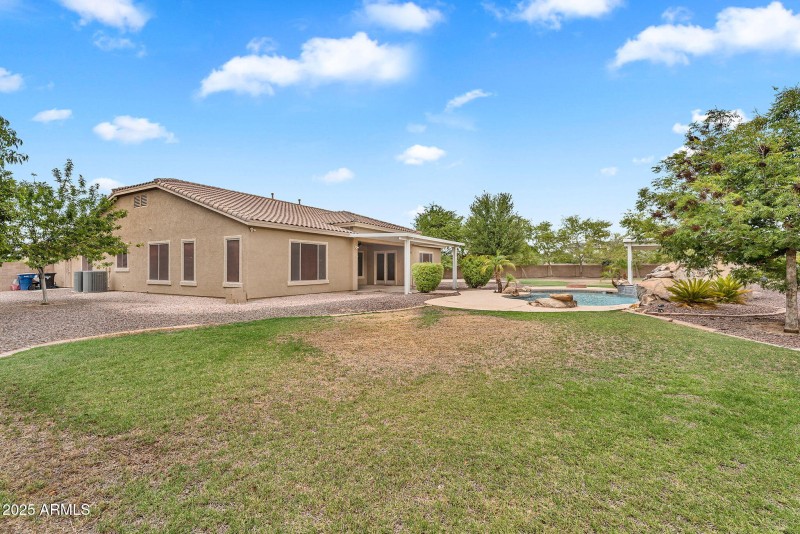63-web-or-mls-Ravenswood-46