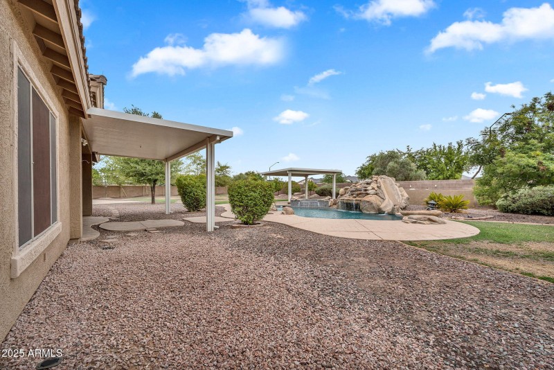 65-web-or-mls-Ravenswood-48