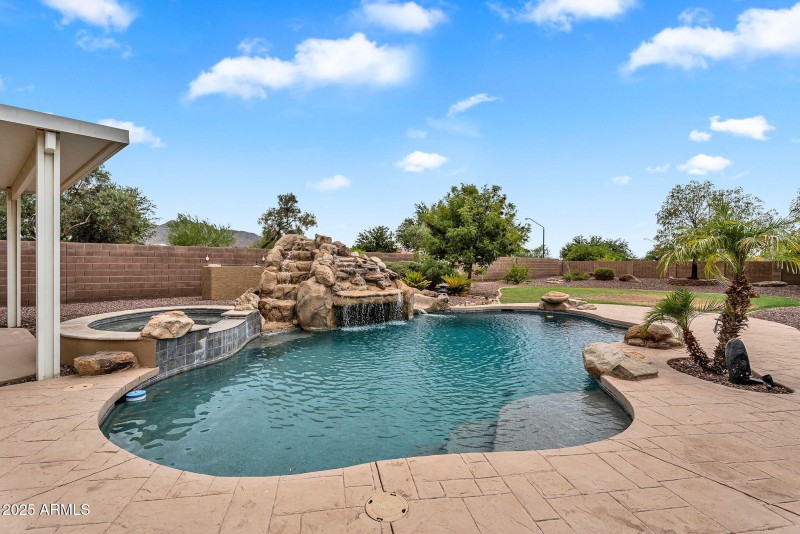 66-web-or-mls-Ravenswood-49