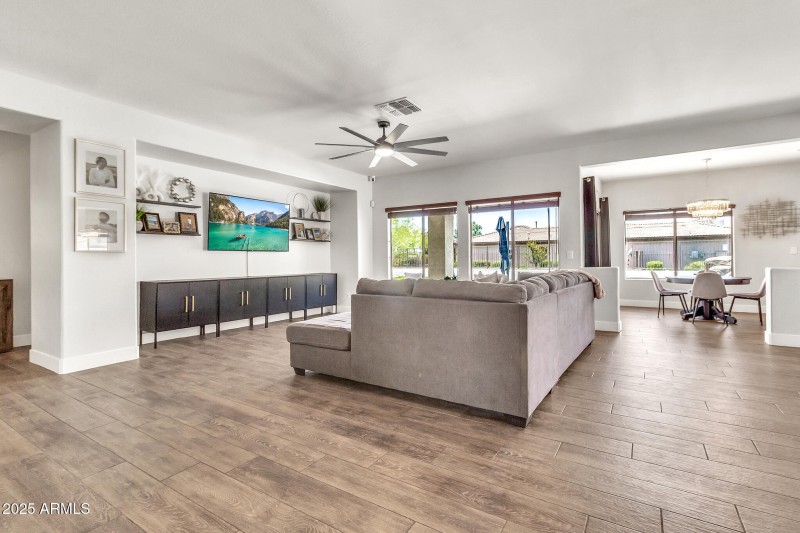 20730 S 209th St-13_(2048)
