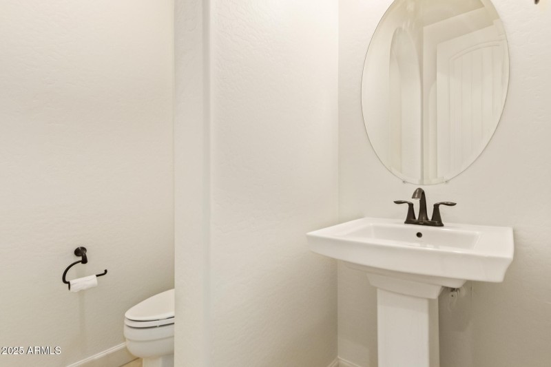 1/2 Bath