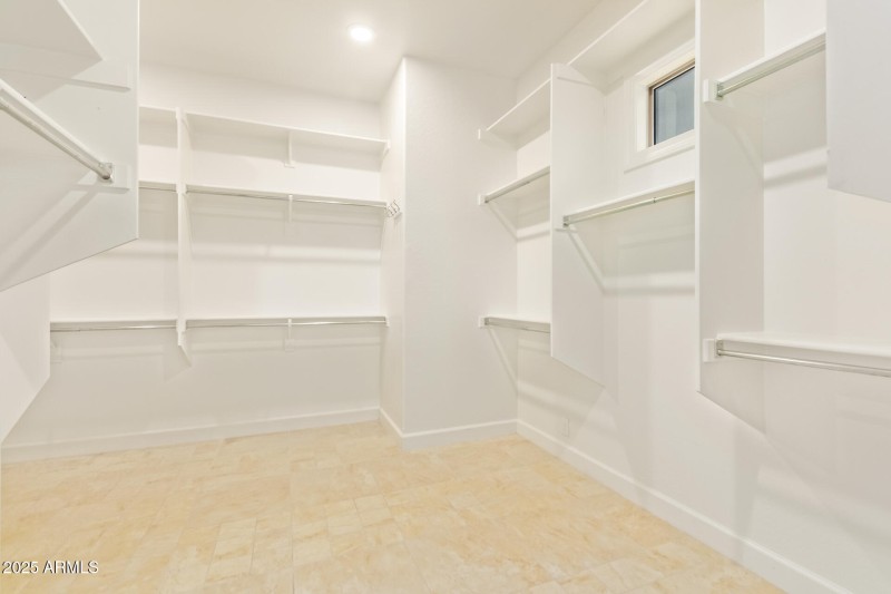 Mstr. Closet