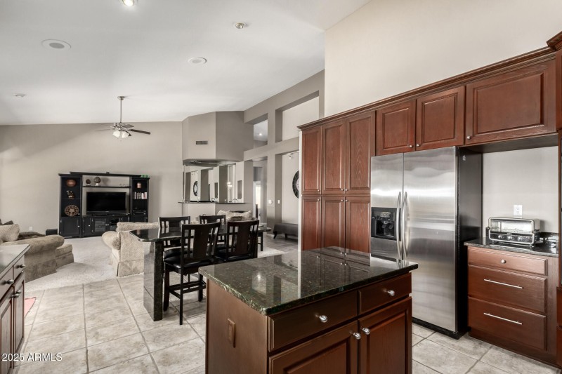 04 Kitchen