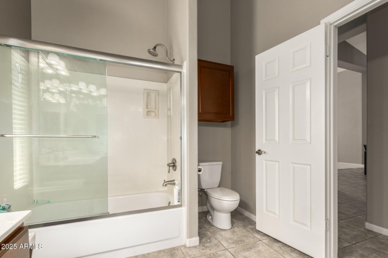 23 Bathroom 2
