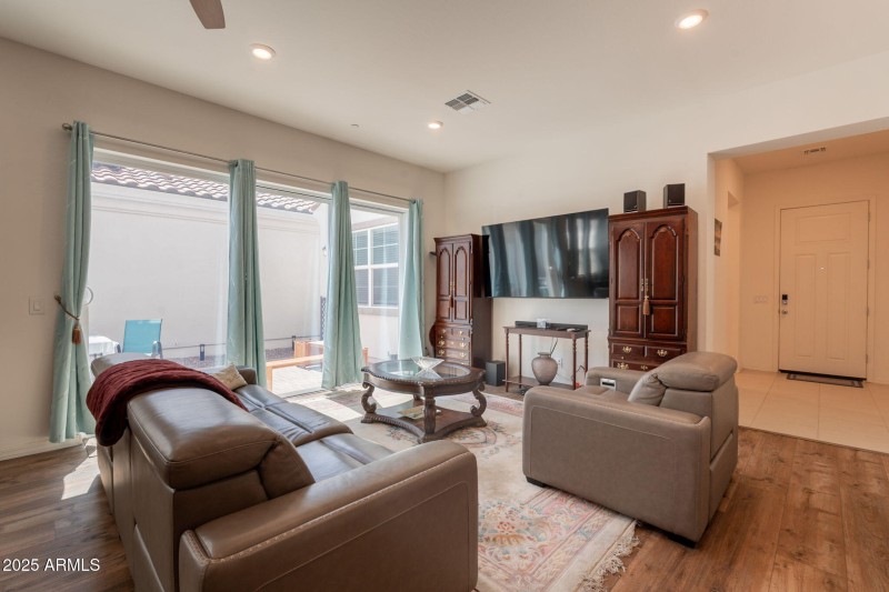 5-web-or-mls-Dawson-5
