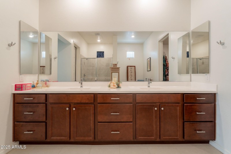 25-web-or-mls-Dawson-25