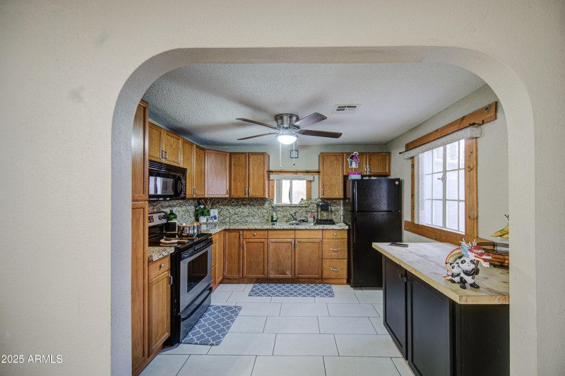 Kitchen 1
