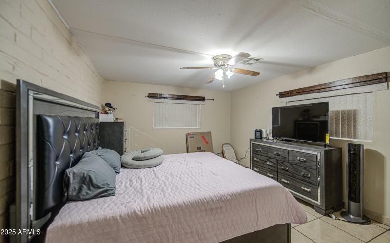 Bedroom 2-pic 1