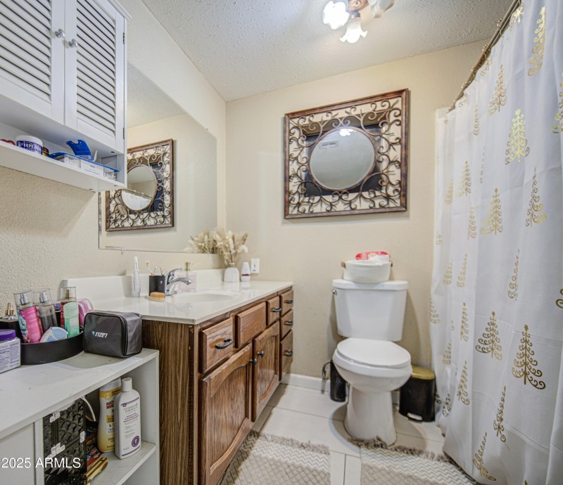 Bathroom 2-pic 1