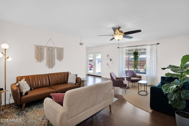 27 - 7240 E Garfield St.