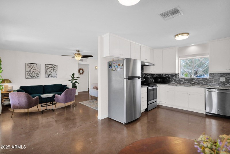 33 - 7240 E Garfield St.