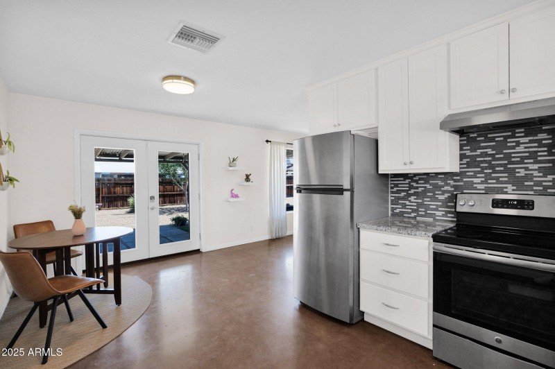 35 - 7240 E Garfield St.
