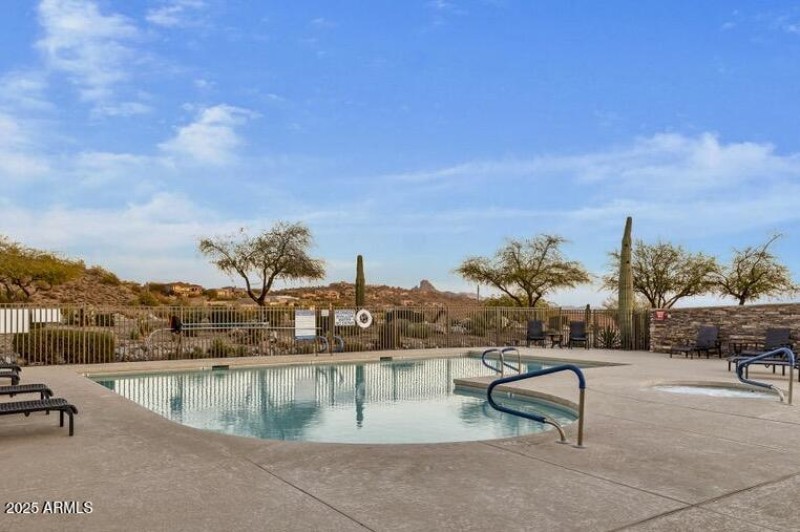 La Loma Community Pool