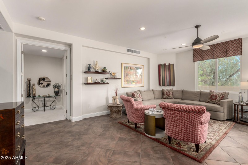 Livingroom2