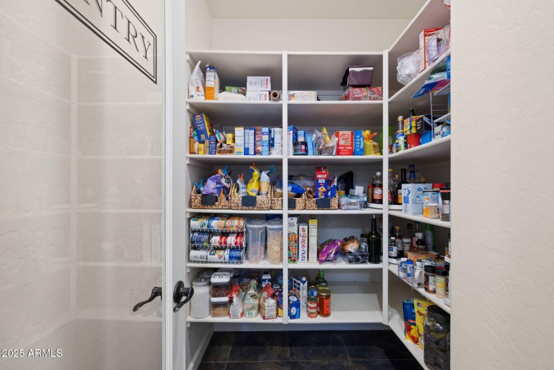 Walk-in Pantry