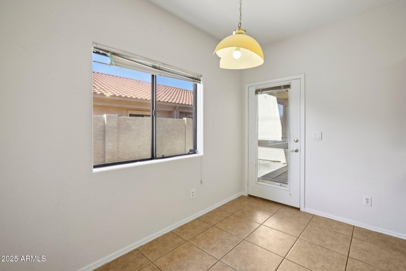 11-web-or-mls-E 9th Pl 31-S0907-011