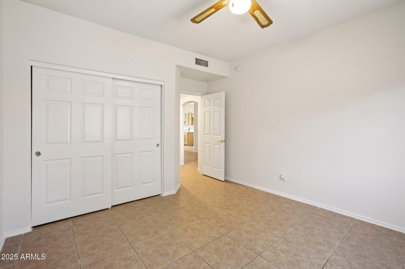 20-web-or-mls-E 9th Pl 31-S0907-020