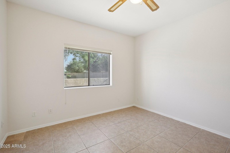 21-web-or-mls-E 9th Pl 31-S0907-021