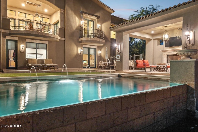 Resort Style Pool-5738-n-32nd-pl