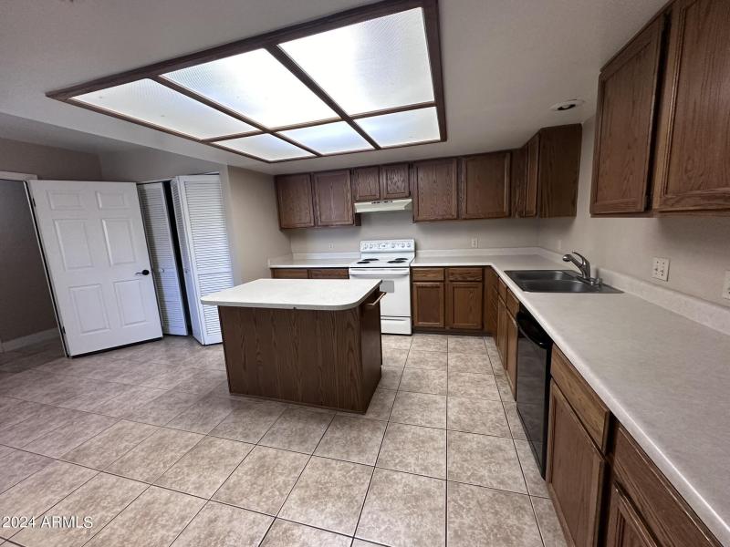 Spacious Kitchen