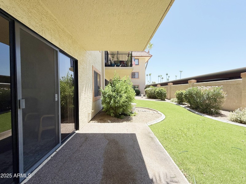 A117_Patio1