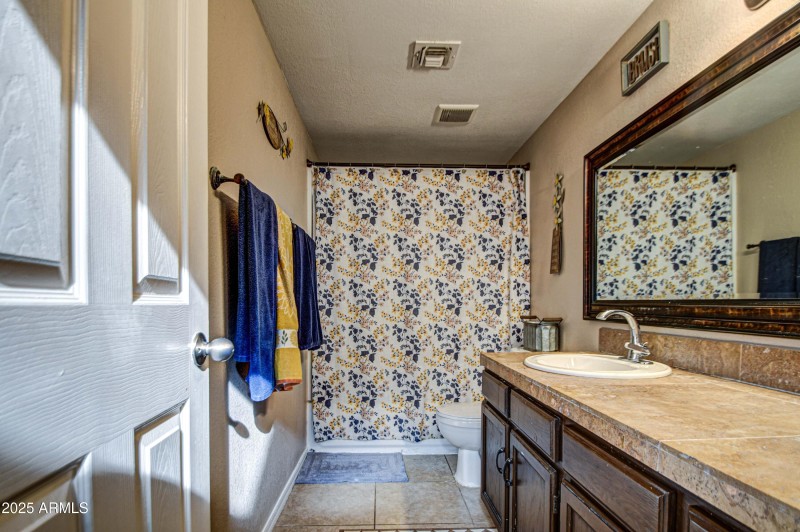 Bathroom 2-pic 1