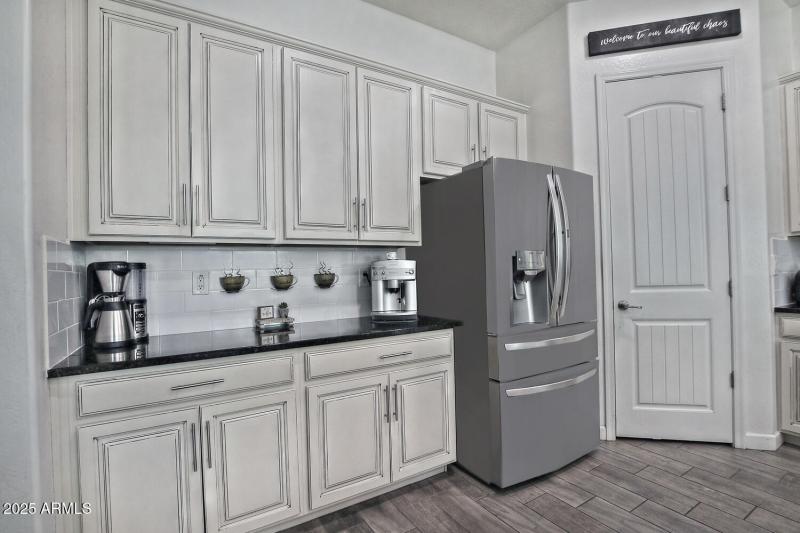 924 Dumbarton Kitchen 2