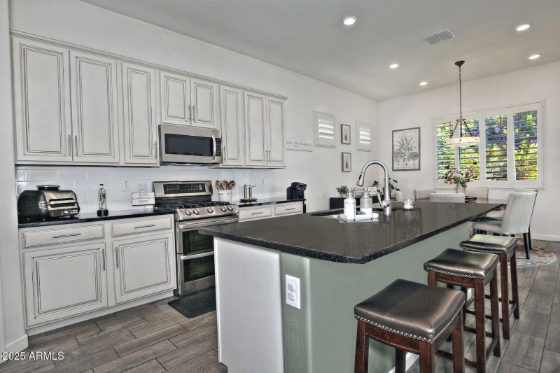 924 Dumbarton Kitchen 8