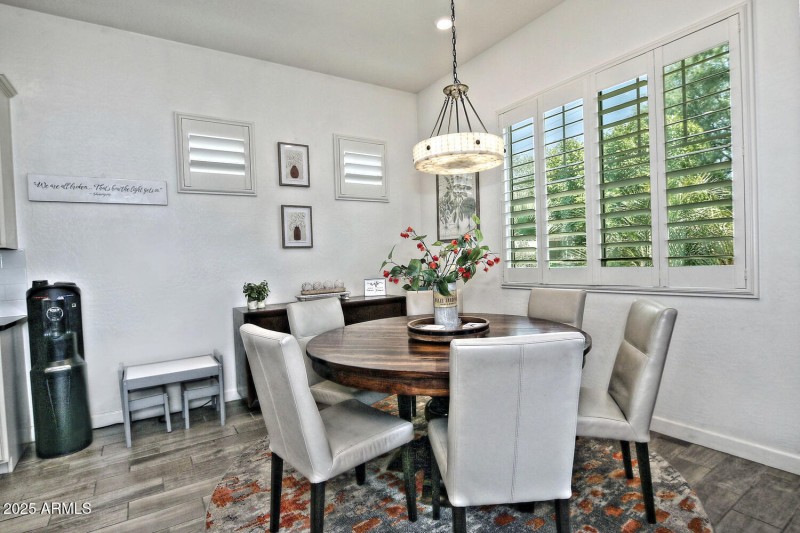 924 Dumbarton Dining 2