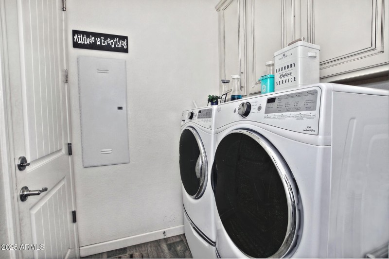 924 Dumbarton Laundry Room