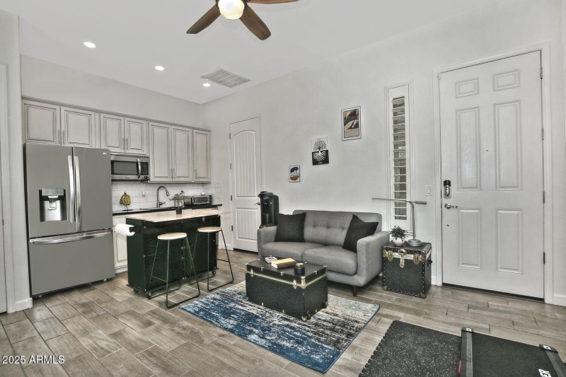 924 Dumbarton Next Gen Living Area