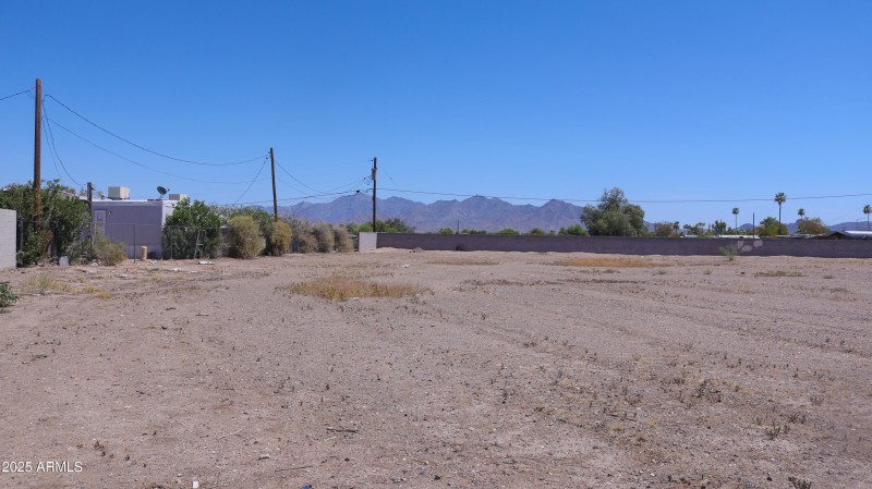 LAND 1