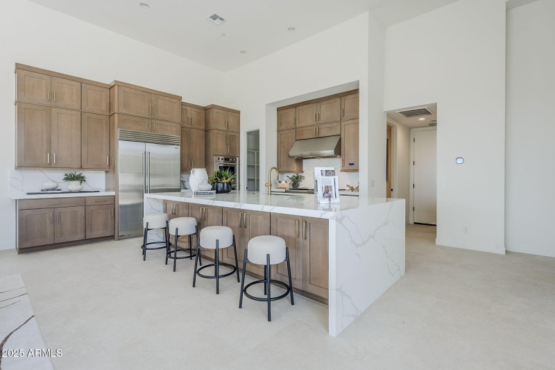 Kitchen W Waterfall island