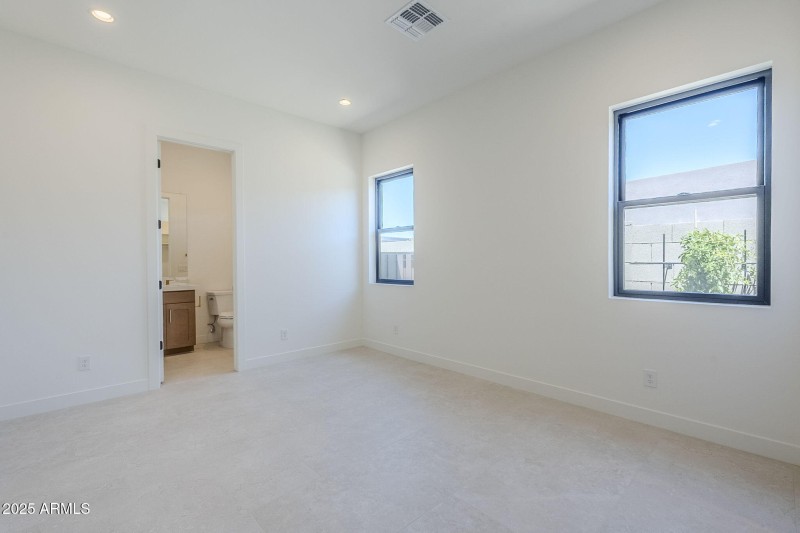 Guest Bedroom W Private Bath