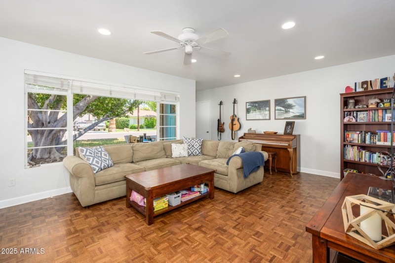 2-web-or-mls-Edgemont-10