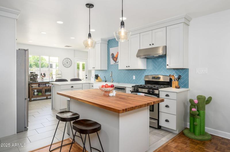 8-web-or-mls-Edgemont-16