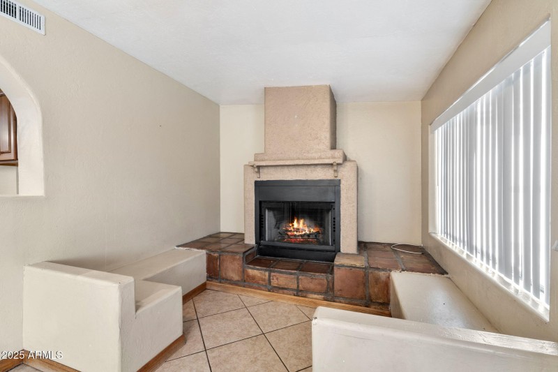 007___3106 E Grove Ave