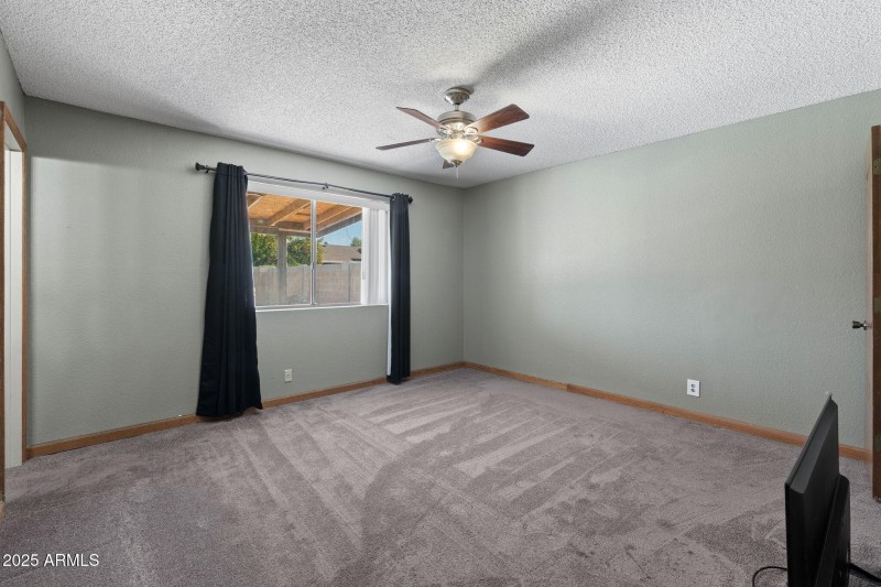 013___3106 E Grove Ave