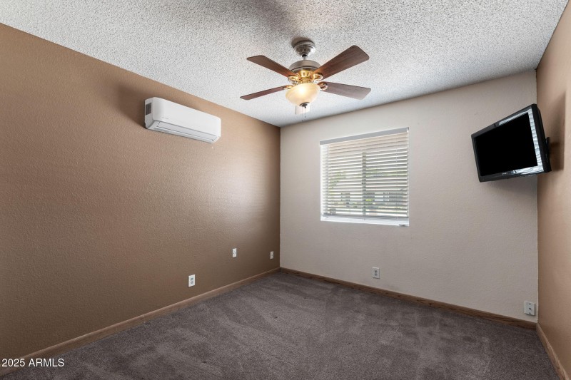 015___3106 E Grove Ave