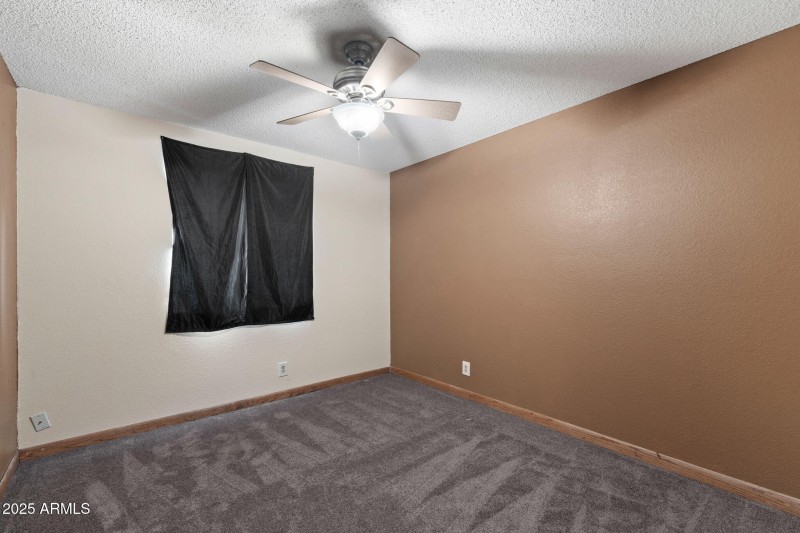 016___3106 E Grove Ave