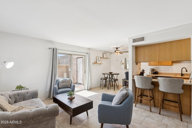 4-web-or-mls-N 81st St-L0907-004