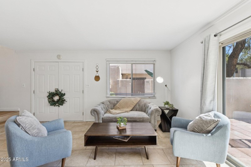 7-web-or-mls-N 81st St-L0907-007