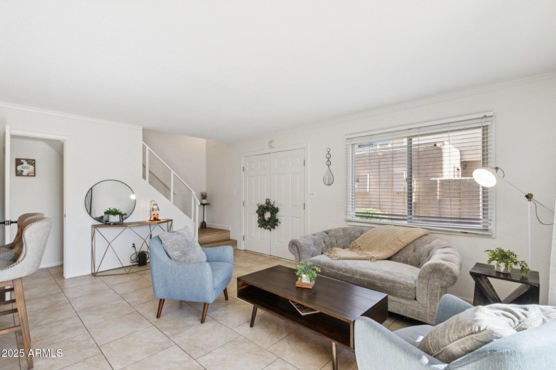 8-web-or-mls-N 81st St-L0907-008