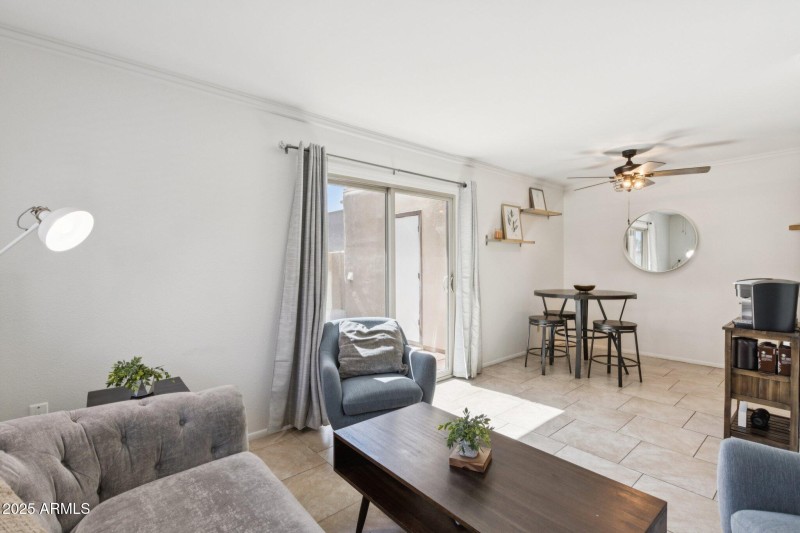 10-web-or-mls-N 81st St-L0907-010