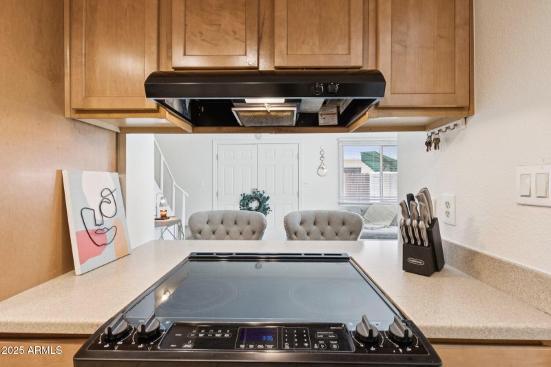 16-web-or-mls-N 81st St-L0907-016