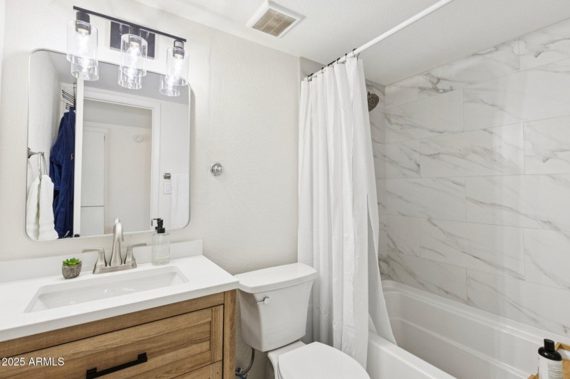 main bathroom upstairs