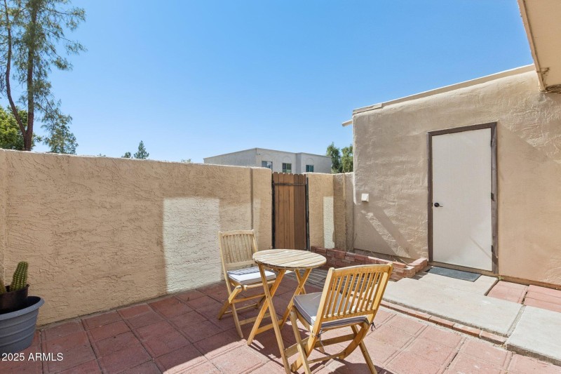32-web-or-mls-N 81st St-L0907-032