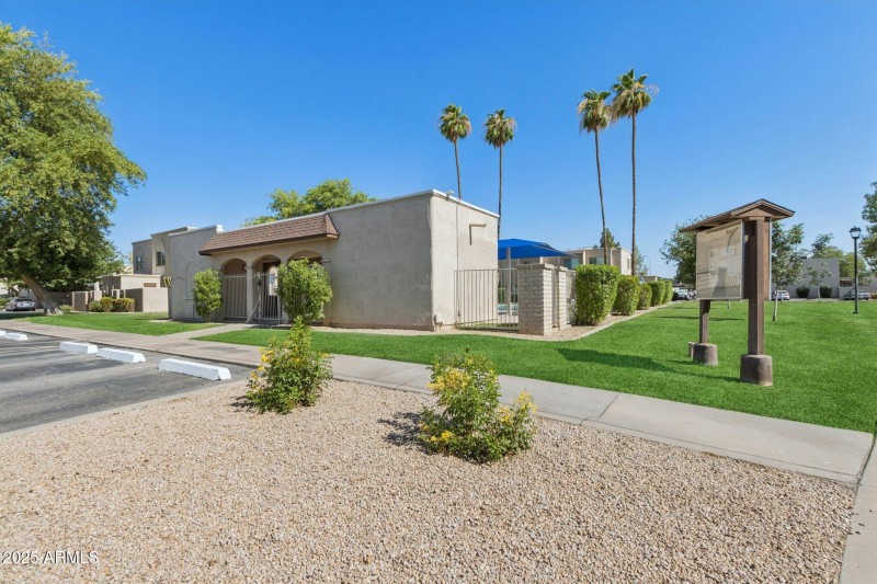 33-web-or-mls-N 81st St-L0907-033