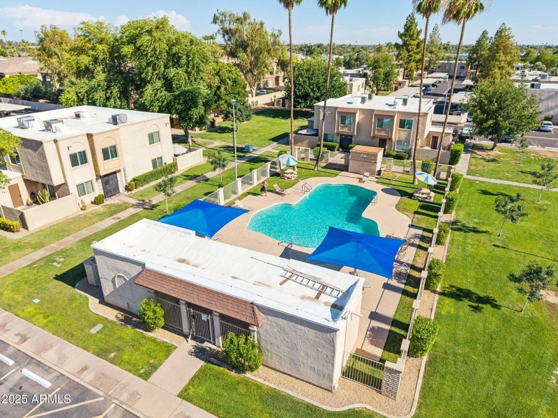 44-web-or-mls-N 81st St-0907-909